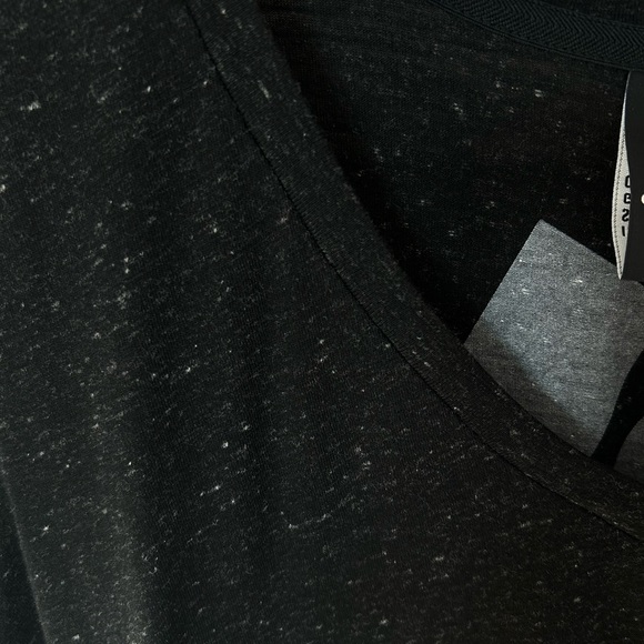 Adidas Women’s Winners Tee T-Shirt V-Neck Back Logo Heathered Black Grey Sz M - Picture 3 of 5